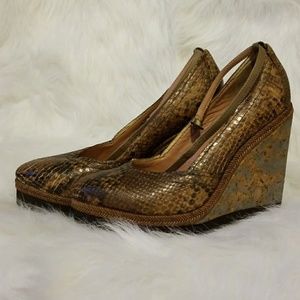 Ankle strap snake print wedge